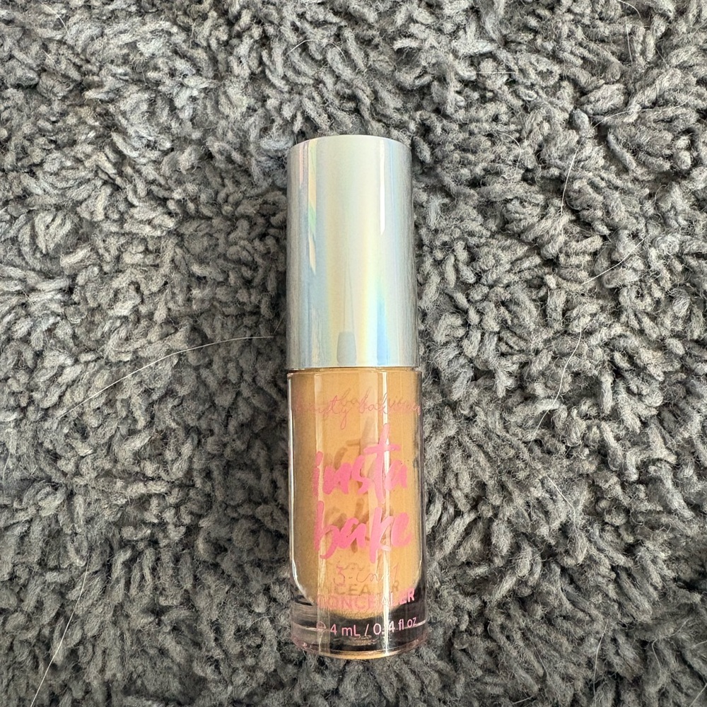 NWT insta bake 3-in-1 full coverage concealer, shade: 012 jamsterdam